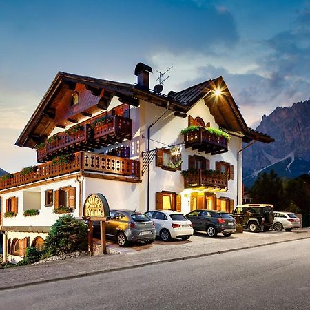 Hotel Natale Cortina dʼAmpezzo Exterior foto